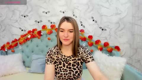 Snapshot of gwensmitt chatting on October 2025 12:01:02 AM gwensmitt online show from October 2025 12:01:02 AM