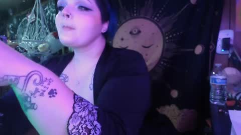 Snapshot of gxddess_fe chatting on September 2025 12:27:01 AM Goddess Fe online show from September 2025 12:27:01 AM