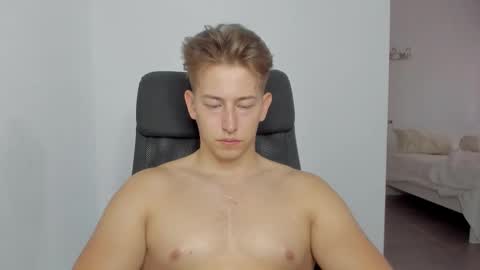 Oliver online show from October 2025 01:42:02 PM