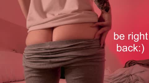 Snapshot of h2h0e chatting on January 2025 06:56:02 PM Lana online show from January 2025 06:56:02 PM