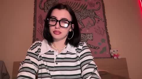 Helga online show from April 2026 05:14:02 PM