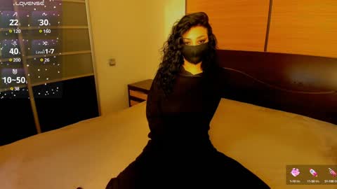 Snapshot of habibi_moon chatting on December 2024 04:05:02 AM Linda online show from December 2024 04:05:02 AM