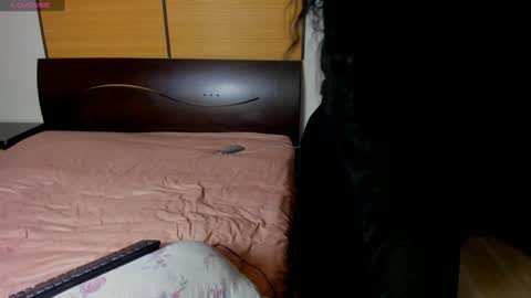 Snapshot of habibi_moon chatting on January 2025 11:37:01 AM Linda online show from January 2025 11:37:01 AM