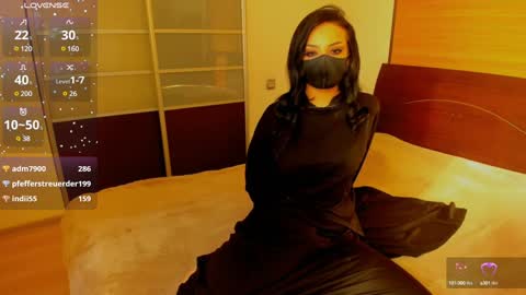 Snapshot of habibi_moon chatting on January 2025 05:14:02 AM Linda online show from January 2025 05:14:02 AM