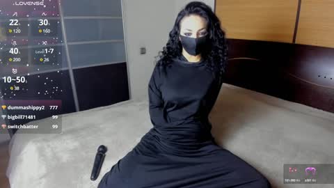 Snapshot of habibi_moon chatting on February 2025 12:16:01 PM Linda online show from February 2025 12:16:01 PM