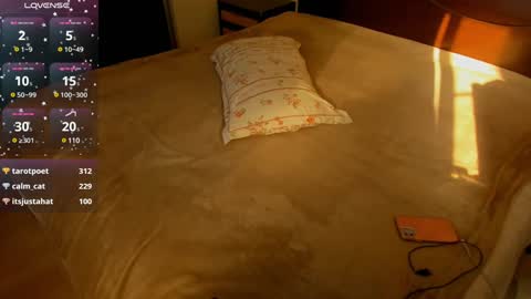 Snapshot of habibi_moon chatting on February 2025 05:18:02 AM Linda online show from February 2025 05:18:02 AM