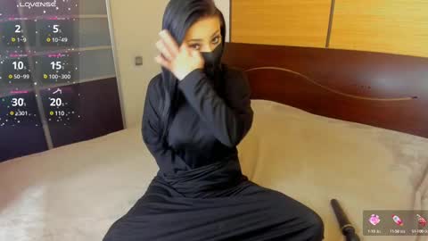 Snapshot of habibi_moon chatting on March 2025 03:46:02 AM Linda online show from March 2025 03:46:02 AM