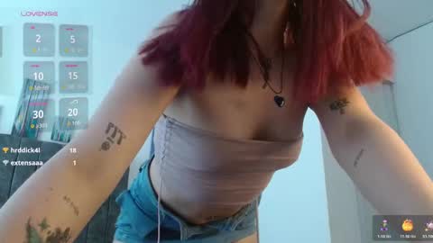 Snapshot of hadde01 chatting on October 2025 11:49:02 AM Hadde online show from October 2025 11:49:02 AM