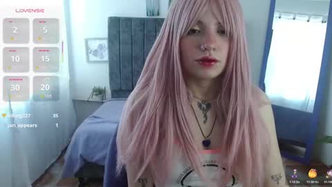 Snapshot of hadde01 chatting on November 2025 11:52:02 AM Hadde online show from November 2025 11:52:02 AM