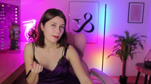 Hailey  Green online show from January 2025 04:21:01 AM