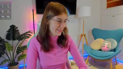 Snapshot of hailey__green chatting on July 2026 09:17:01 PM Hailey Green online show from July 2026 09:17:01 PM