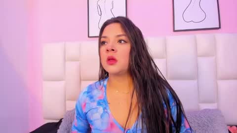 Hailey Henao online show from May 2026 11:38:01 AM