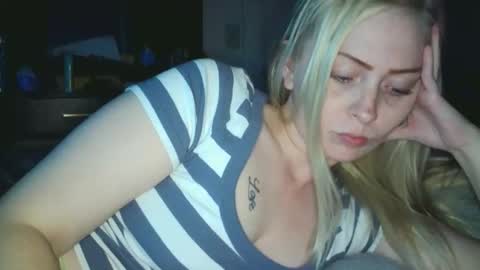 Hailey and d online show from October 2025 08:22:02 AM