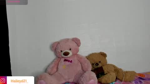 Hailey online show from April 2026 11:42:01 PM