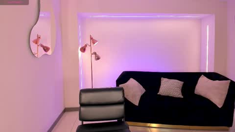 Hailey online show from February 2026 11:42:01 AM