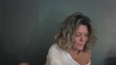 Hailey online show from April 2026 05:29:01 PM