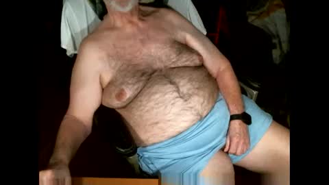 Snapshot of hairybear813 chatting on March 2026 09:40:02 PM hairybear813 online show from March 2026 09:40:02 PM