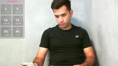 Snapshot of hairyeffect chatting on June 2026 03:01:02 PM Damian online show from June 2026 03:01:02 PM