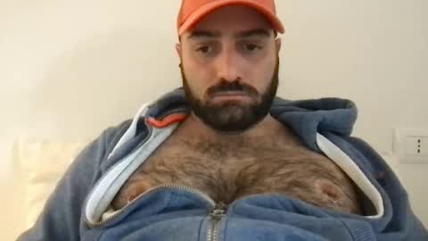 Hairy Guy online show from October 2025 03:31:02 PM