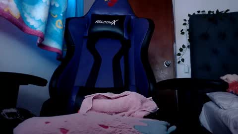 Snapshot of hairyluna chatting on February 2025 07:25:02 PM Lunita online show from February 2025 07:25:02 PM
