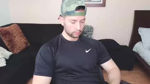 Snapshot of hairyncuteass chatting on February 2025 01:33:01 PM hairyncuteass online show from February 2025 01:33:01 PM