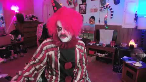 Snapshot of hairyoldperv chatting on July 2026 04:04:02 AM Justin online show from July 2026 04:04:02 AM