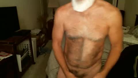 Snapshot of hairypecsguy chatting on April 2026 08:01:02 AM Hairy pecs online show from April 2026 08:01:02 AM