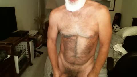 Snapshot of hairypecsguy chatting on April 2026 05:34:01 AM Hairy pecs online show from April 2026 05:34:01 AM