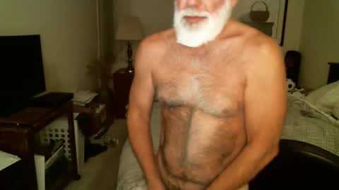 Snapshot of hairypecsguy chatting on April 2026 07:34:01 AM Hairy pecs online show from April 2026 07:34:01 AM