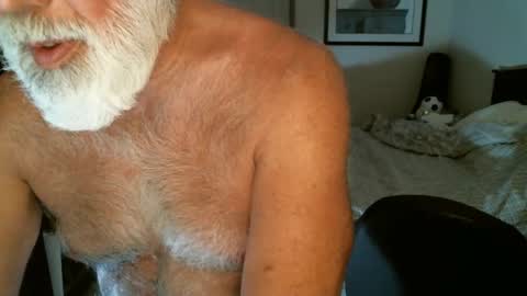 Snapshot of hairypecsguy chatting on May 2026 07:06:02 AM Hairy pecs online show from May 2026 07:06:02 AM