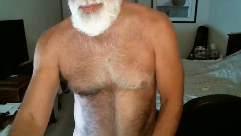 Snapshot of hairypecsguy chatting on June 2026 07:22:01 AM Hairy pecs online show from June 2026 07:22:01 AM
