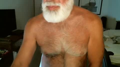 Snapshot of hairypecsguy chatting on July 2026 06:40:01 AM Hairy pecs online show from July 2026 06:40:01 AM