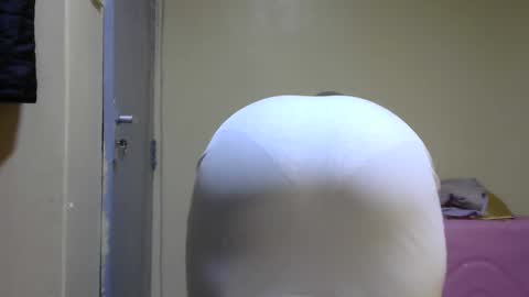 Snapshot of hairypussybigassy001 chatting on January 2025 05:15:02 AM hairypussybigassy001 online show from January 2025 05:15:02 AM