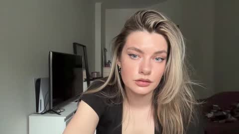 haley_rune online show from February 2025 11:20:01 AM