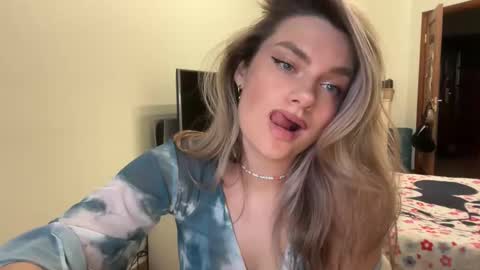 haley_rune online show from February 2025 02:43:02 PM