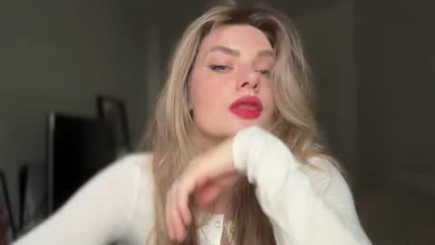 haley_rune online show from October 2025 10:16:02 AM