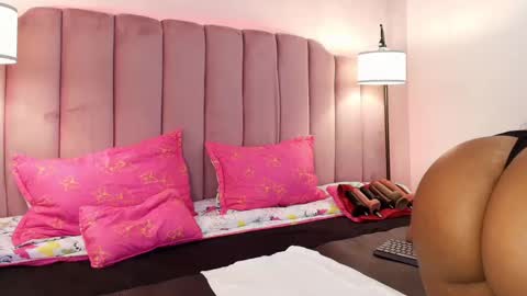 Snapshot of hallybans chatting on February 2025 06:57:02 PM Hally Bans online show from February 2025 06:57:02 PM