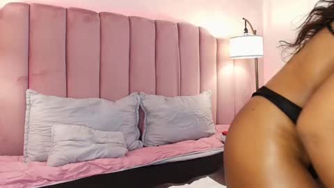 Snapshot of hallybans chatting on March 2025 12:01:02 PM Hally Bans online show from March 2025 12:01:02 PM