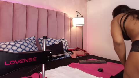 Snapshot of hallybans chatting on October 2025 06:53:01 PM Hally Bans online show from October 2025 06:53:01 PM