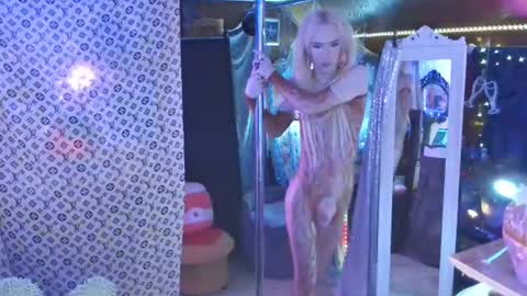 halovalentine online show from February 2025 12:05:02 AM