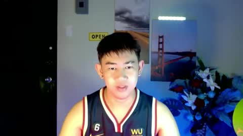 Dem online show from October 2025 10:40:01 PM