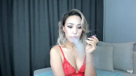 Snapshot of hanah_cho_cho chatting on December 2024 05:15:01 AM Hanah online show from December 2024 05:15:01 AM