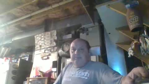 Snapshot of handiemanhere chatting on March 2026 03:23:02 AM naked man online show from March 2026 03:23:02 AM