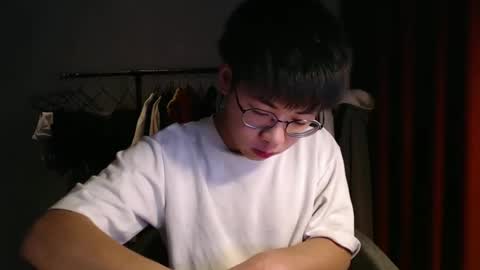 Snapshot of handsome_mannn chatting on December 2024 06:49:01 PM handsome_mannn online show from December 2024 06:49:01 PM