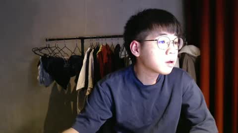 Snapshot of handsome_mannn chatting on December 2024 07:14:02 PM handsome_mannn online show from December 2024 07:14:02 PM