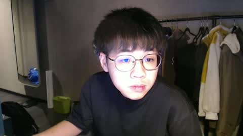 Snapshot of handsome_mannn chatting on December 2024 10:24:02 PM handsome_mannn online show from December 2024 10:24:02 PM