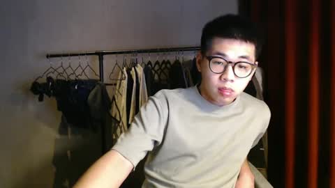 Snapshot of handsome_mannn chatting on January 2025 10:01:01 PM handsome_mannn online show from January 2025 10:01:01 PM