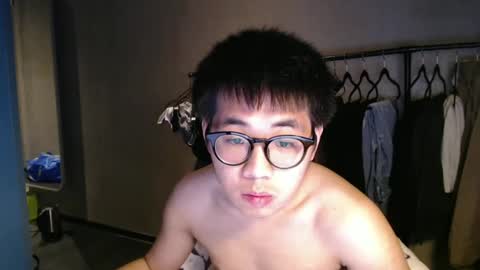 Snapshot of handsome_mannn chatting on February 2025 09:37:01 PM handsome_mannn online show from February 2025 09:37:01 PM