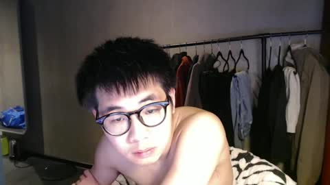 Snapshot of handsome_mannn chatting on February 2025 06:21:01 PM handsome_mannn online show from February 2025 06:21:01 PM