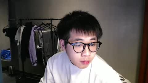 Snapshot of handsome_mannn chatting on February 2025 08:27:02 PM handsome_mannn online show from February 2025 08:27:02 PM